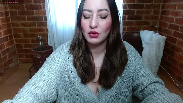 rashellroses22 online show from 05-08-26, 11:03