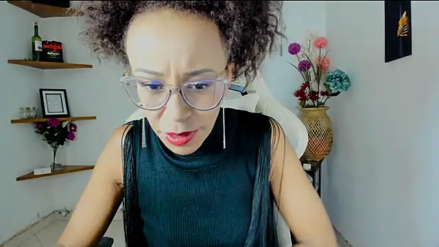 Snapshot of ScarlettMalbec chatting on 01-08-25, 11:30 ScarlettMalbec online show from 01-08-25, 11:30