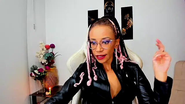 Snapshot of ScarlettMalbec chatting on 02-27-25, 11:37 ScarlettMalbec online show from 02-27-25, 11:37
