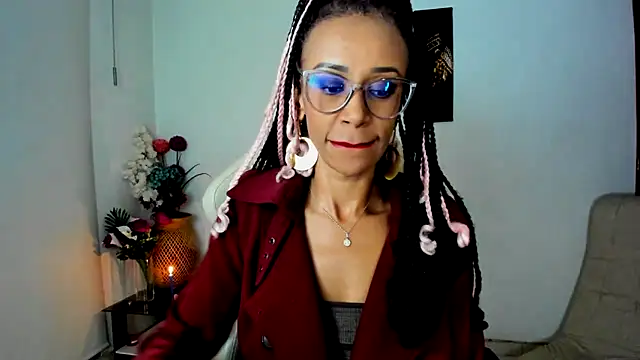 Snapshot of ScarlettMalbec chatting on 02-25-25, 11:59 ScarlettMalbec online show from 02-25-25, 11:59