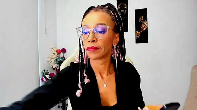 Snapshot of ScarlettMalbec chatting on 02-28-25, 10:06 ScarlettMalbec online show from 02-28-25, 10:06