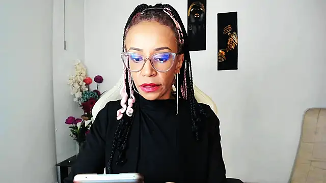 Snapshot of ScarlettMalbec chatting on 02-11-25, 11:33 ScarlettMalbec online show from 02-11-25, 11:33