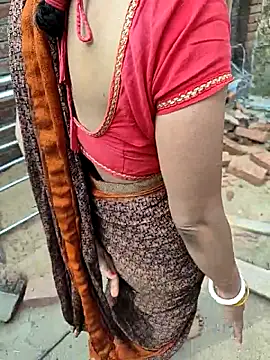 COUPLLE VILLAGE online show from 02-19-26, 03:03