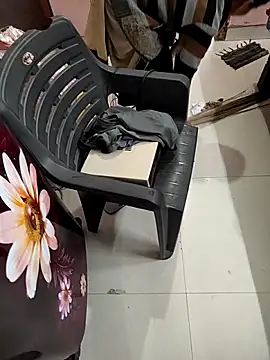 COUPLLE VILLAGE online show from 12-15-25, 02:50