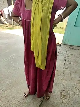 COUPLLE VILLAGE online show from 04-18-26, 02:58