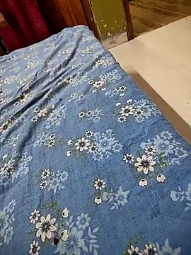 COUPLLE VILLAGE online show from 10-24-25, 02:21