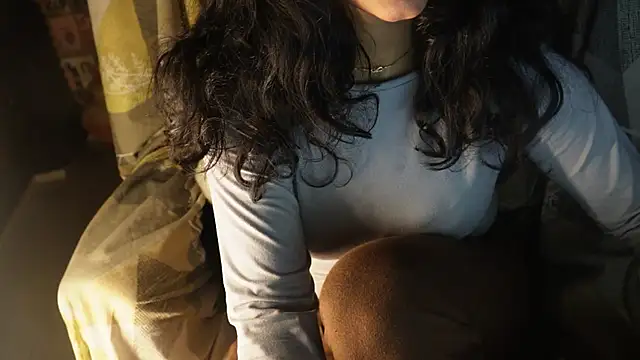 Snapshot of -AyeshaSinghania- chatting on 09-24-25, 09:27 -AyeshaSinghania- online show from 09-24-25, 09:27