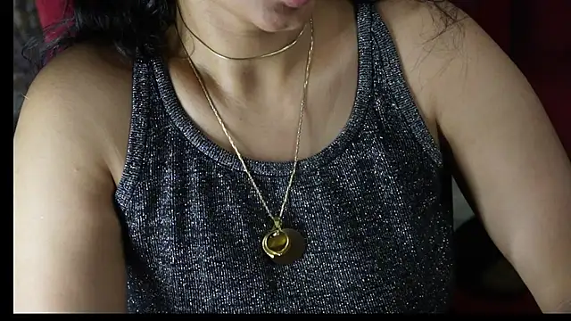 Snapshot of -AyeshaSinghania- chatting on 03-12-25, 04:02 -AyeshaSinghania- online show from 03-12-25, 04:02