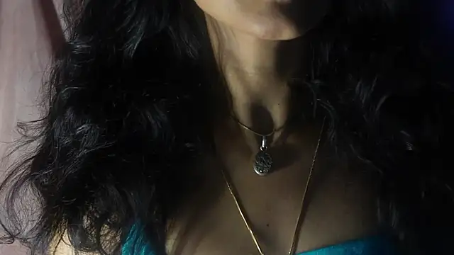 Snapshot of -AyeshaSinghania- chatting on 10-07-25, 05:36 -AyeshaSinghania- online show from 10-07-25, 05:36