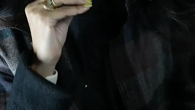 Snapshot of -AyeshaSinghania- chatting on 12-27-24, 10:23 -AyeshaSinghania- online show from 12-27-24, 10:23