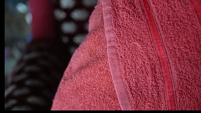 Snapshot of -AyeshaSinghania- chatting on 03-11-25, 07:47 -AyeshaSinghania- online show from 03-11-25, 07:47