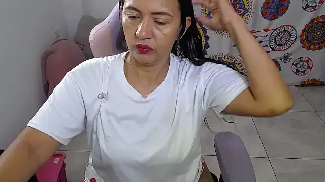 daleska ayala 1 online show from 01-11-26, 03:30