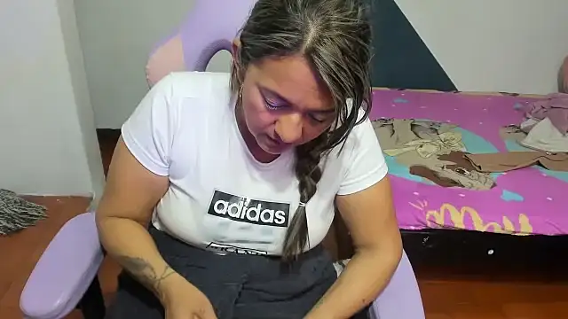 daleska ayala 1 online show from 10-21-25, 07:57