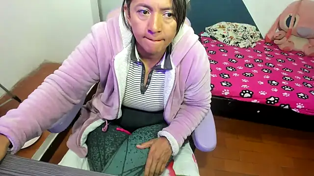 daleska ayala 1 online show from 11-12-25, 10:24