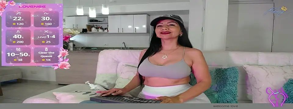 EVA45LOVES online show from 02-11-26, 04:40