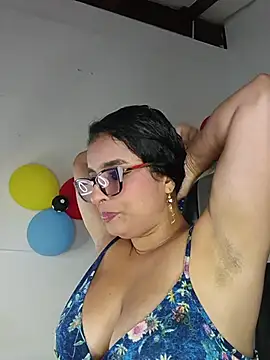 Snapshot of Alizon_1 chatting on 06-30-26, 07:14 Alizon 1 online show from 06-30-26, 07:14