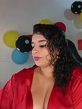 Snapshot of Alizon_1 chatting on 06-16-26, 07:14 Alizon 1 online show from 06-16-26, 07:14