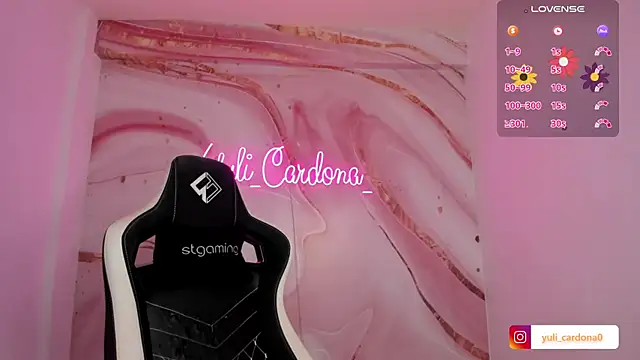 Snapshot of YuliCardona_ chatting on 01-18-26, 01:03 YuliCardona online show from 01-18-26, 01:03