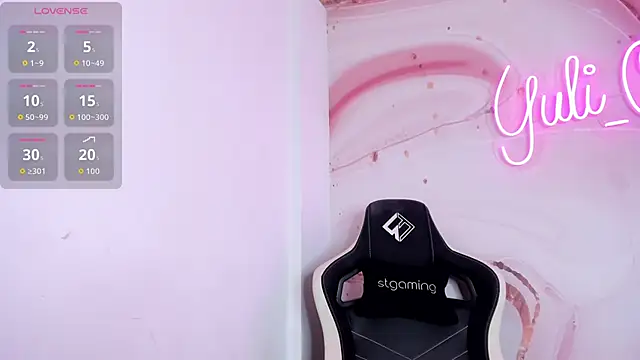 YuliCardona  online show from 10-29-25, 04:44