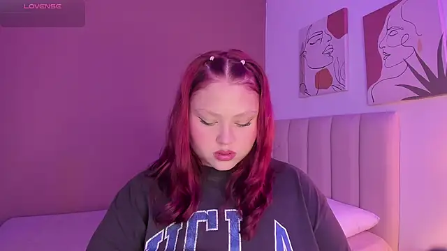 YuliCardona  online show from 10-10-25, 09:04