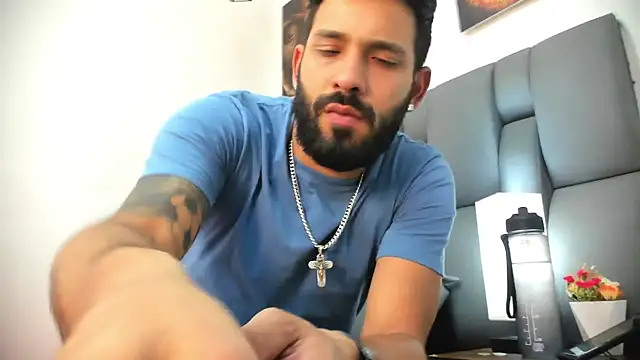 Thiagogomez online show from 04-07-26, 07:15