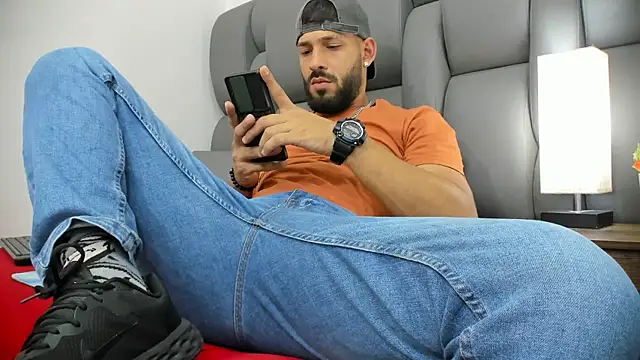 Thiagogomez online show from 03-18-26, 07:15