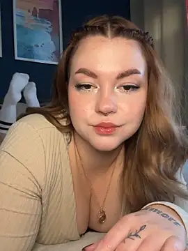 VictoriaLaFleur online show from 10-22-25, 01:21