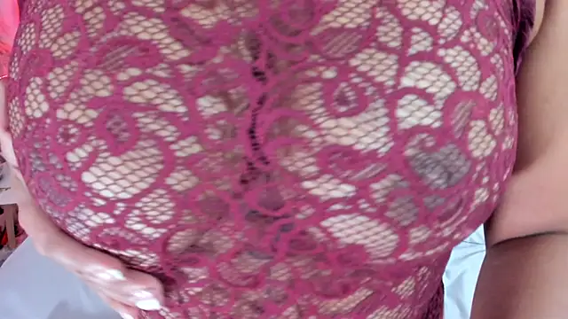 Snapshot of kissacute chatting on 03-22-25, 11:42 kissacute online show from 03-22-25, 11:42