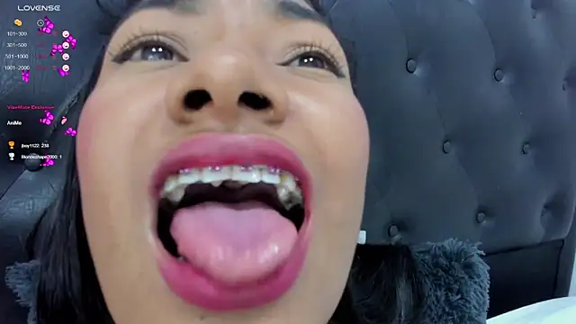 Snapshot of ariana19x chatting on 02-04-25, 03:47 ariana19x online show from 02-04-25, 03:47