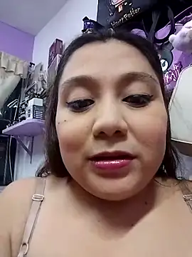 Snapshot of aniv96 chatting on 10-29-25, 01:04 aniv96 online show from 10-29-25, 01:04