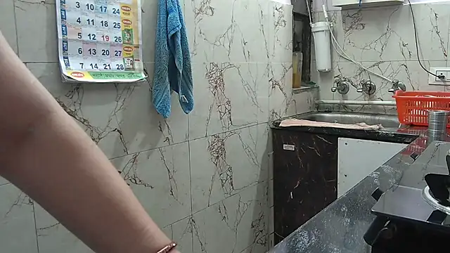 Snapshot of bhabhisexxy_880 chatting on 02-08-26, 02:31 bhabhisexxy 880 online show from 02-08-26, 02:31