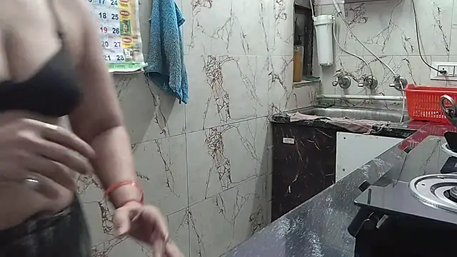 Snapshot of bhabhisexxy_880 chatting on 03-03-26, 02:18 bhabhisexxy 880 online show from 03-03-26, 02:18