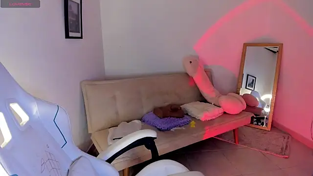 sweet pink  online show from 06-07-26, 12:05