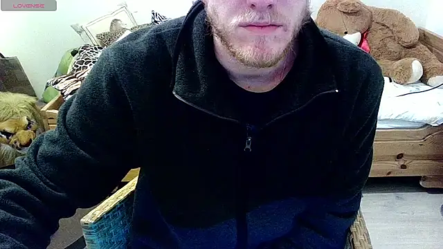 Snapshot of Love_Bert chatting on 02-27-25, 08:09 Love Bert online show from 02-27-25, 08:09