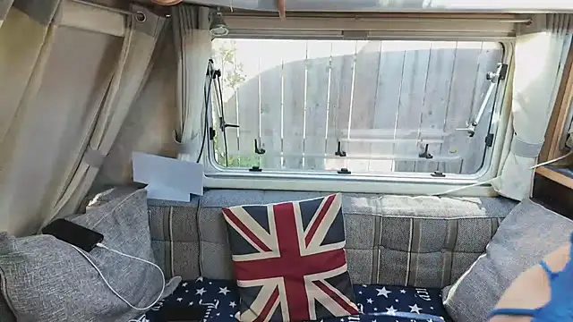 Snapshot of British__Rosie chatting on 07-15-26, 08:21 British Rosie online show from 07-15-26, 08:21
