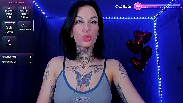 Snapshot of angel_devil_forever chatting on 02-18-26, 10:06 angel devil forever online show from 02-18-26, 10:06