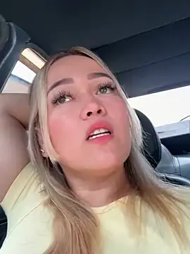 Danielavegax online show from 03-22-26, 04:52