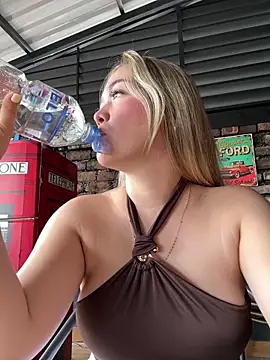 Danielavegax online show from 04-12-26, 08:23