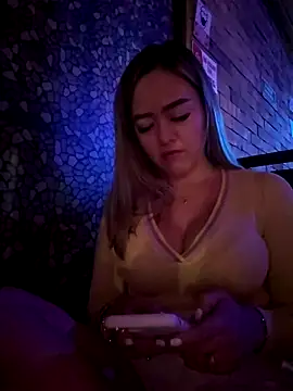 Danielavegax online show from 11-08-25, 04:38