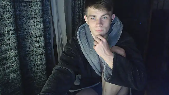 Student Oliver online show from 10-12-25, 07:37