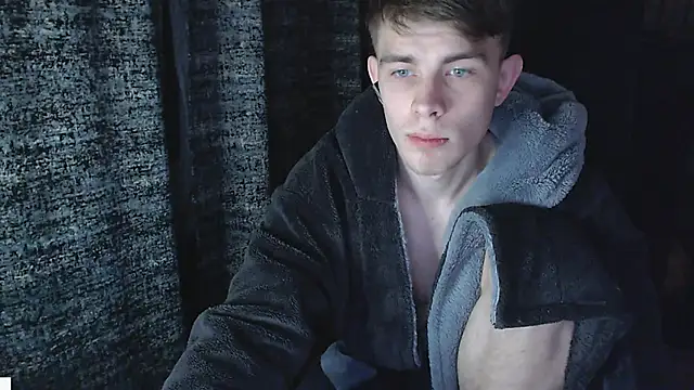 Student Oliver online show from 11-10-25, 07:30