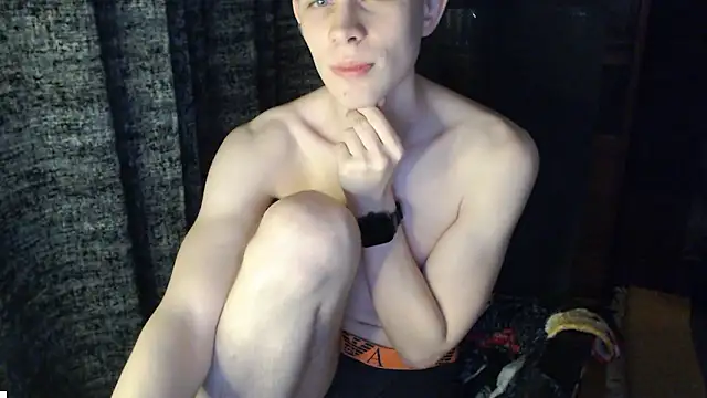 Student Oliver online show from 03-04-26, 08:16