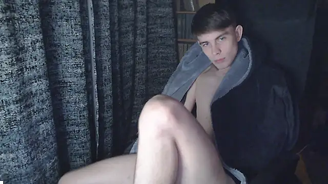 Student Oliver online show from 11-24-25, 07:14