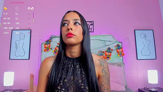 charlotte kisss online show from 10-23-25, 07:23