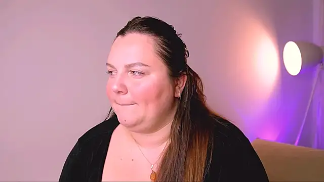 Snapshot of ameliaminkx chatting on 03-03-25, 04:10 ameliaminkx online show from 03-03-25, 04:10
