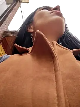 Astrid-- online show from 09-10-25, 03:00