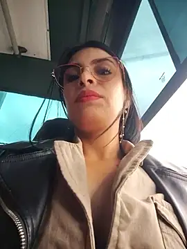 Snapshot of Astrid-- chatting on 06-01-26, 03:11 Astrid-- online show from 06-01-26, 03:11
