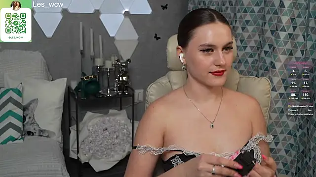Snapshot of HarleyDeess chatting on 03-21-25, 11:34 HarleyDeess online show from 03-21-25, 11:34