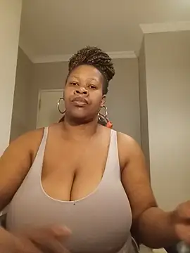 bustylisa1983 online show from 08-10-26, 05:03