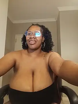 bustylisa1983 online show from 06-15-26, 05:29